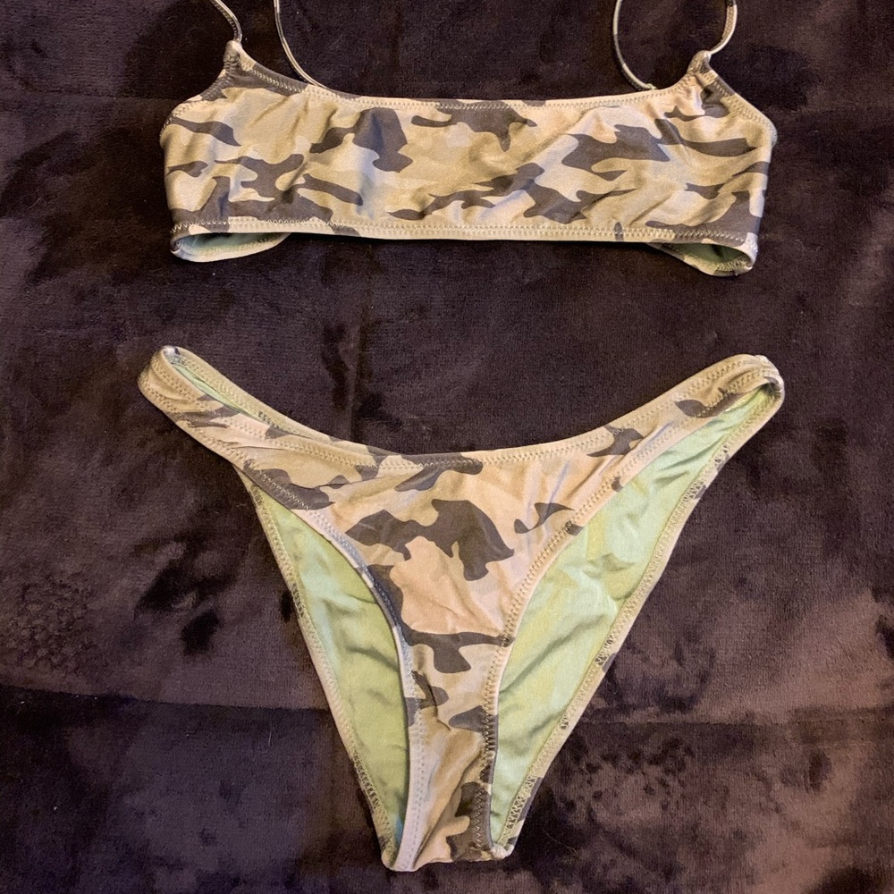Triangl Galaxy Camo bikini